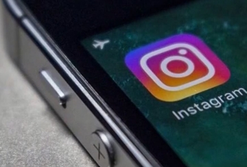 Fejsbuku opada popularnost: Do 2023. akcije Instagrama mogle bi porasti na 61 odsto