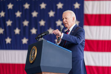 Bajdenu prijeti opoziv