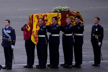 Kovčeg kraljice Elizabete izrađen prije 30 godina od danas rijetkog materijala