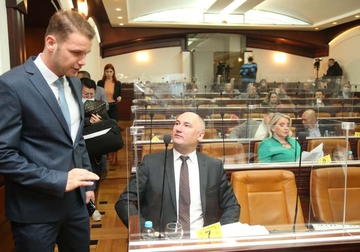 Poslije kuhinje na red došlo kupatilo: Stanivuković šalje gradsku inspekciju na UKC RS