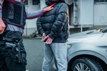 Državljani BiH i Srbije među 13 uhapšenih zbog krijumčarenja imigranata