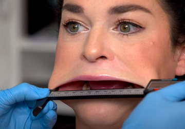 Ova žena ima najveća usta na svijetu