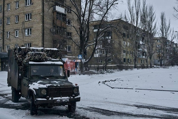 UŽIVO /VIDEO/ "Ludački" udari na Bahmut; Tri brigade u okruženju; NATO:Počela je nova velika ruska ofanziva; Vašington neće slati rakete