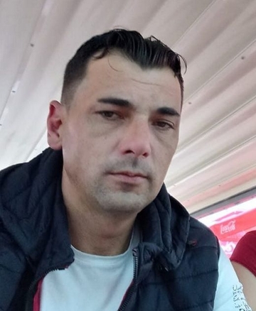 Ovo je muškarac koji je zapalio kuću punca u kojoj su bili njegova supruga i dvoje djece
