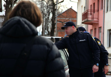 Izdato 15 prekršajnih naloga: U pretresima u Tuzlanskom kantonu pronađeni narkotici i rezani duvan