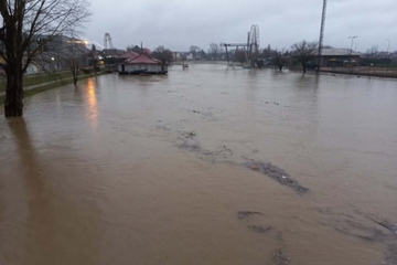 Srbija: Vanredno u 32 grada i opština, očekuje se novi talas izlivanja rijeka