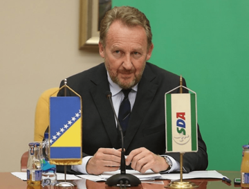 SDA poziva članice PIK da uvedu sankcije Dodiku