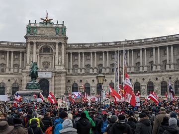  PROTESTI U BEČU /VIDEO/ Više od 50.000 građana na ulicama zbog OBAVEZNE VAKCINACIJE I COVID MJERA