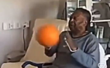 Pogledajte kako danas izgleda legendarni Pele /VIDEO/