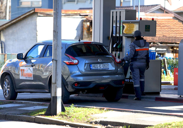 Cijene divljaju, NI TRAGA OLAKŠICAMA: Država nema namjeru da se odrekne akciza na gorivo