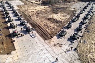 SATALITSKI SNIMCI OTKRIVAJU: Rusija gomila snage kod Ukrajine