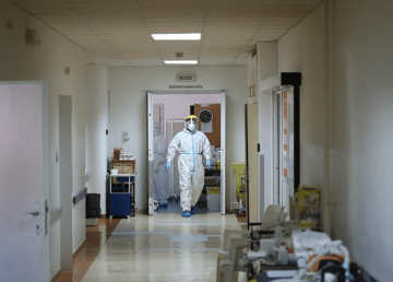 ZAUSTAVLJAJU INFEKCIJU U RANOJ FAZI Dva nova lijeka protiv korone u svim beogradskim bolnicama