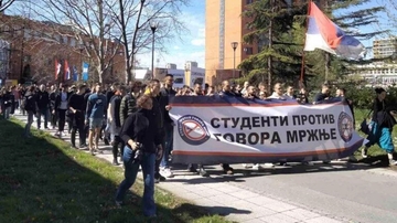Studenti proveli noć na fakultetu: Uprava ignoriše zahtjev da se Gruhonjić kazni zbog govora mržnje