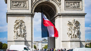 MAKRON PRELOMIO: Francuska šalje vojne instruktore u Ukrajinu