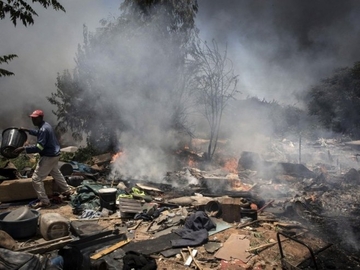 Požar u zgradi u centru Јohanesburga:Više od 50 stradalih (FOTO/VIDEO)