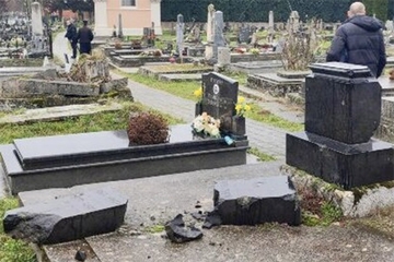 Uništeni pravoslavni spomenici u Vukovaru