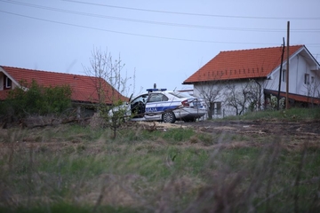 Policija kopa oko kuće gdje je nestala dvogodišnja Danka, svima zabranili pristup