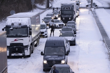 Ekstremna zima paralisala Evropu, na sjeveru -44, majku i kćerku ubila lavina (FOTO)