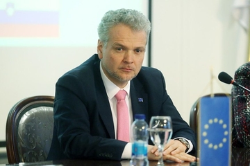 Vrijedna donacija: Satler uručio 14 vozila Agenciji za bezbjednost hrane BiH