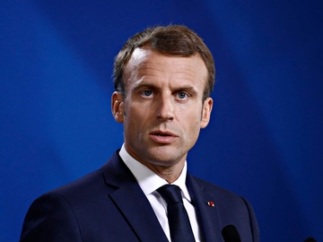 Makron: Nastaviću da pregovaram sa Moskvom