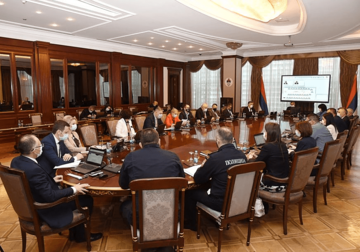 Nova odluka Republičkog štaba Srpske: Dozvoljen rad prehrambenim trgovinama u tržnim centrima