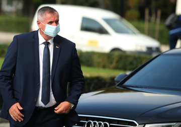 "Vlada će se odreći 87 miliona KM" Višković precizirao kako će se pomoći privredi