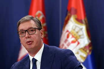 Vučić: "U BiH pišu ludi Vučić sa ludom lezbejkom, a kod nas prosječna plata 635 eura"