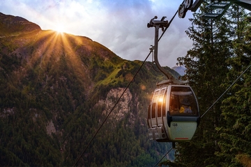 Tri osobe povrijeđene prilikom spuštanja žičarom u Sloveniji