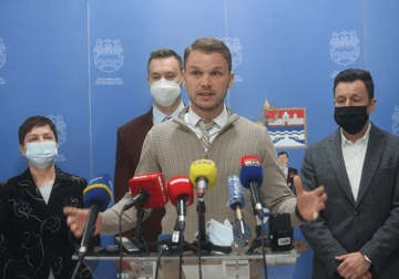 "Odbornici imaju priliku da se predomisle" Stanivuković ističe da su predloženi amandmani skupštinske većine samo blaža verzija prethodnih