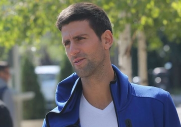 PUN SAMOPOUZDANJA: Novak se našalio tokom intervjua