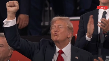 Donald Trump poslao poljubac Hulku Hoganu na skupu, on ga nazvao gladijatorom i herojom