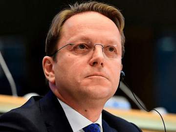 Evropski komesar za proširenje Varhelji u samoizolaciji