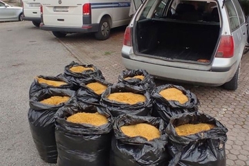 Akcija "Lula": Zaplijenjeno oko 200 kg duvana, uhapšen muškarac