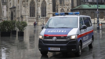 TUČA U BEČKOM METROU: Srbin ugrizao dvojicu studenata, jednom odgrizao uvo