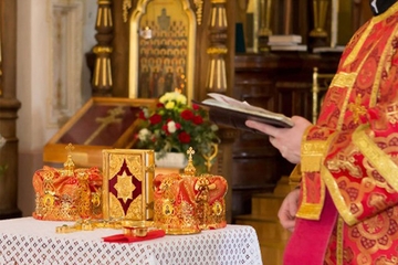 Tijelo sveštenika pronađeno u dvorištu SPC na Kosovu!