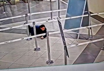 Filmska scena na aerodromu "Nikola Tesla": Žena bez karte i dokumenata stigla do aviona (VIDEO)