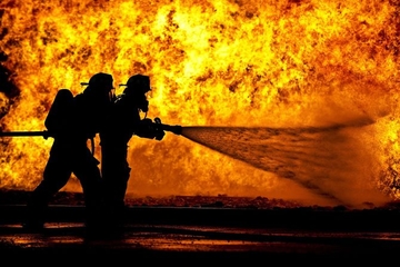 Veliki šumski požar kod Splita gasi 36 vatrogasaca sa 12 vozila