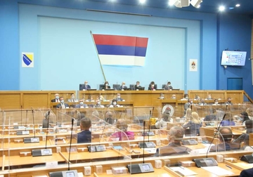 Poslanici i lideri partija o Inckovom nametnutom zakonu: Počela posebna sjednica Narodne skupštine Republike Srpske