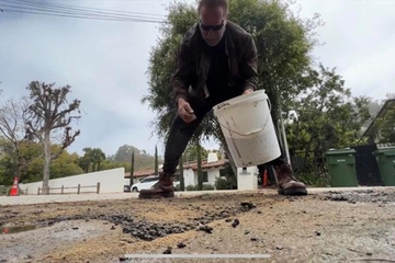 Švarceneger uzeo stvar u svoje ruke (VIDEO)