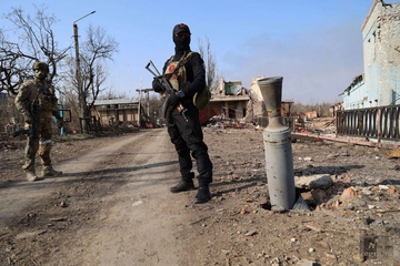 UŽIVO /VIDEO/ Podzemnim prolazima stiže municija; Vagnerovci napreduju u Bahmutu; Američki brifing; Od Vodjana skoro ništa nije ostalo;Potresne izjave i snimci sa fronta