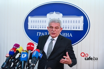 Džaferović izbjegao da priča o svojoj odgovornosti u ratu (FOTO)