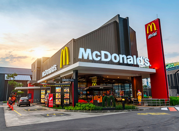 "Šta smo mi, kerovi" Zaposlenici Mekdonaldsa preko noći ostali bez posla, pa nadležnima uputili pismo