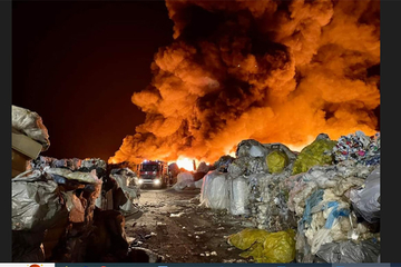 Vatrogasci se još bore sa vatrenom stihijom u Osijeku, škole otkazale nastavu (FOTO, VIDEO)